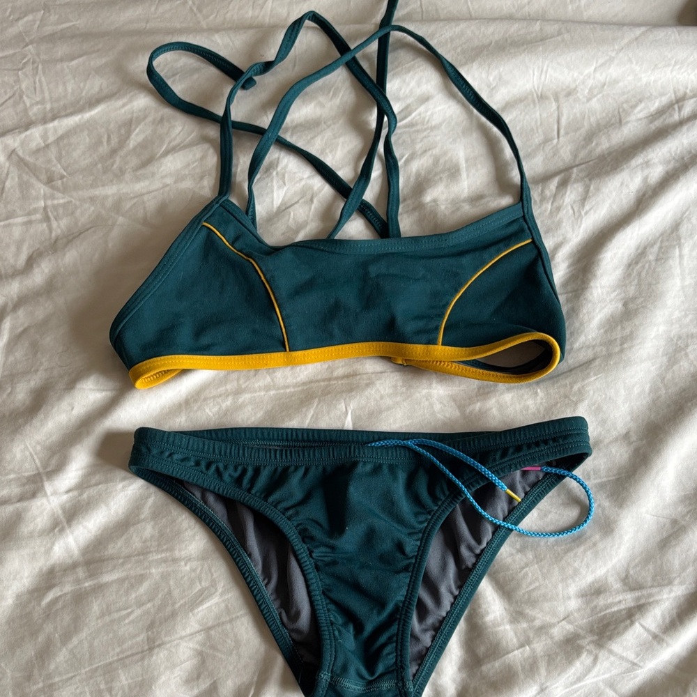 Jolyn Two Piece Set, Size M, Stylish Green and Yellow